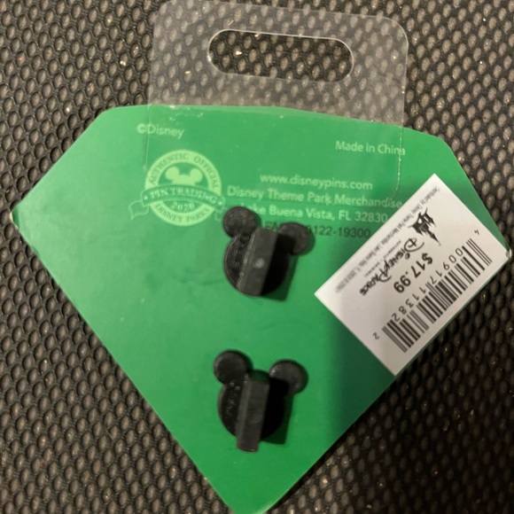 Disney’s Daisy Duck Pin Trading 20th Anniversary Pin - Picture 3 of 3